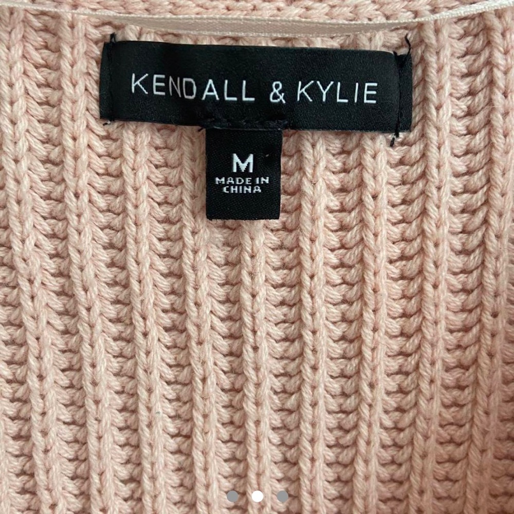 pink sweater